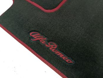 Пример вышивки Alfa Romeo