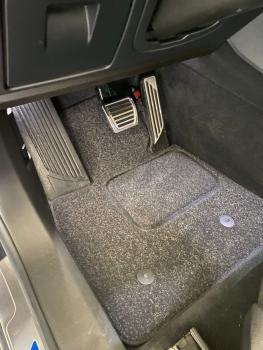 Коврики в салоне Alfa-Romeo Stelvio