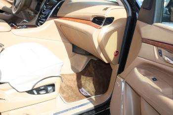 Коврики в салоне Cadillac Escalade ESV