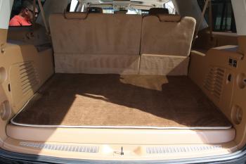 Коврики в салоне Cadillac Escalade ESV