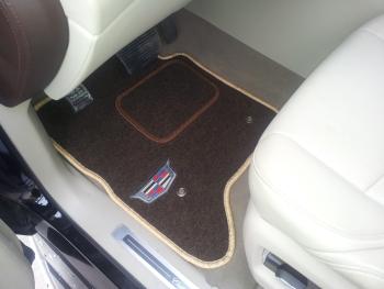 Коврики в салоне Cadillac Escalade