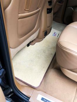 Коврики в салоне Cadillac Escalade
