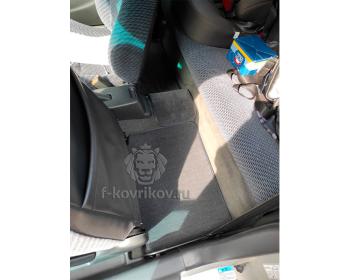 Коврики в салоне Honda Civic 1998