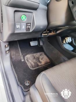 Коврики в салоне Honda Vezel