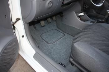 Коврики в салоне Hyundai Accent