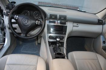 Коврики в салоне Mercedes w203