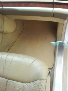 Коврики в салоне Mercedes w140