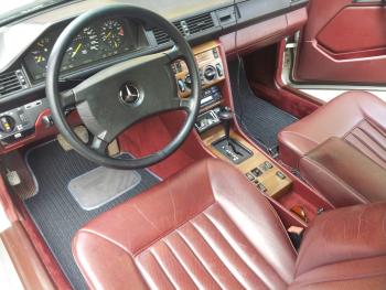 Коврики в салоне Mercedes w124