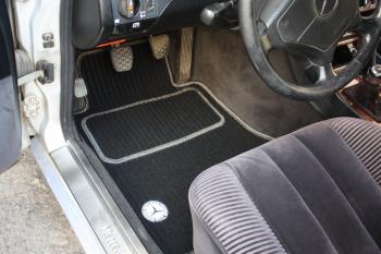 Коврики в салоне Mercedes w124