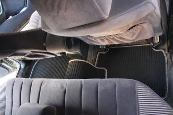 Коврики в салоне Mercedes w124