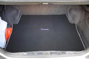 Коврики в салоне Mercedes w124