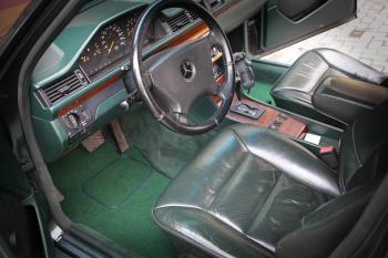 Коврики в салоне Mercedes w124