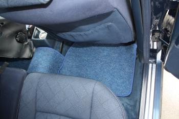 Коврики в салоне Mercedes w124