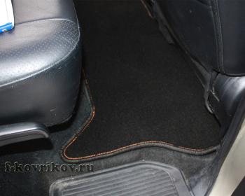 Ковркии в салоне Mitsubishi Pajero 4