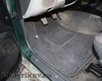 Коврики в салоне Mitsubishi Pajero Sport