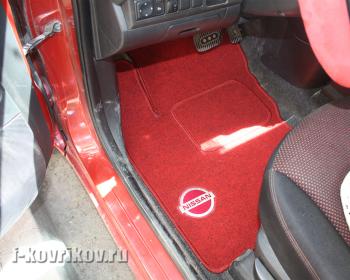 Коврики в салоне Nissan Note