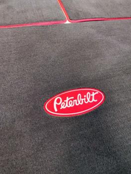 Вышивка логотипа Peterbilt