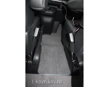 Коврики в салоне Peugeot Traveller