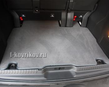 Коврики в салоне Peugeot Traveller
