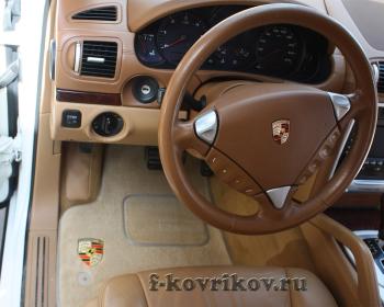 Коврики в салоне Porsche Cayenne 1