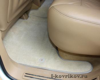 Коврики в салоне Porsche Cayenne 1