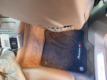 Коврики в салоне Porsche Panamera Executive