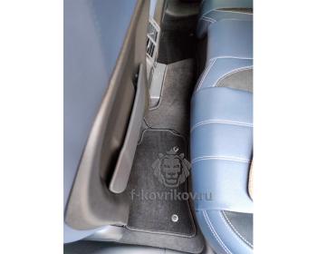 Коврики в салоне Range Rover Velar