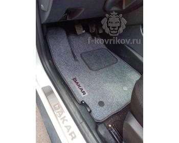 Коврики в салоне Renault Duster