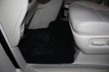 Коврики в салоне Toyota Alphard 2