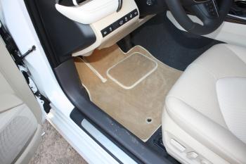 Коврики в салоне Toyota Camry v70