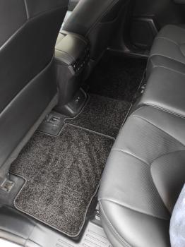 Коврики в салоне Toyota Highlander