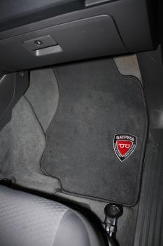 Коврики в салоне Toyota Hilux