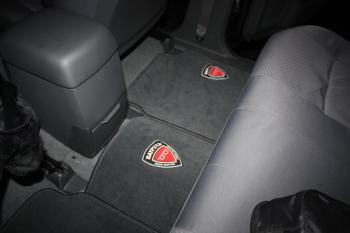 Коврики в салоне Toyota Hilux