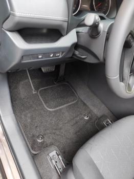 Коврики в салоне Toyota Rav4