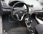 Велюровые коврики в салоне Hyundai Solaris