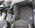 Коврики в салоне Peugeot 208